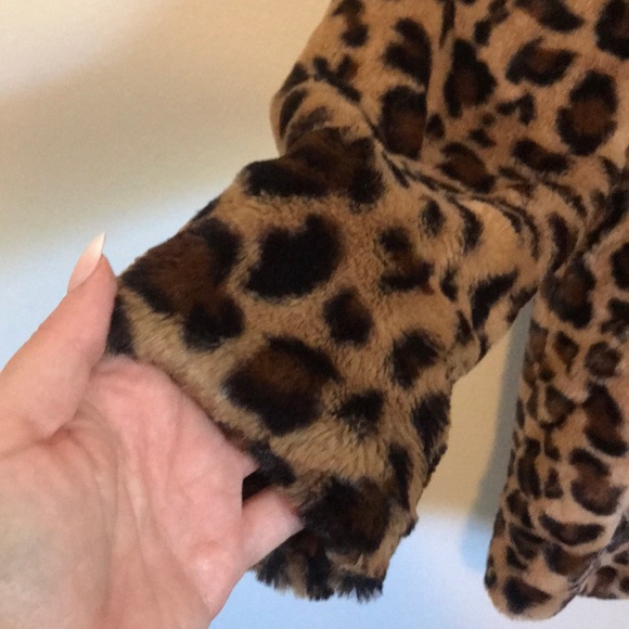 Faux Leopard print coat - Picture 3 of 5